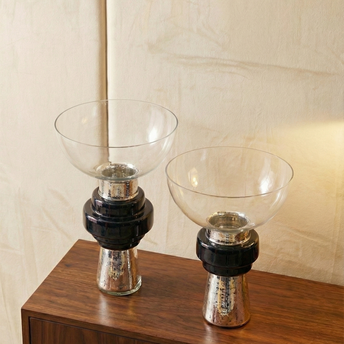 Adija - Glass Urli Stand