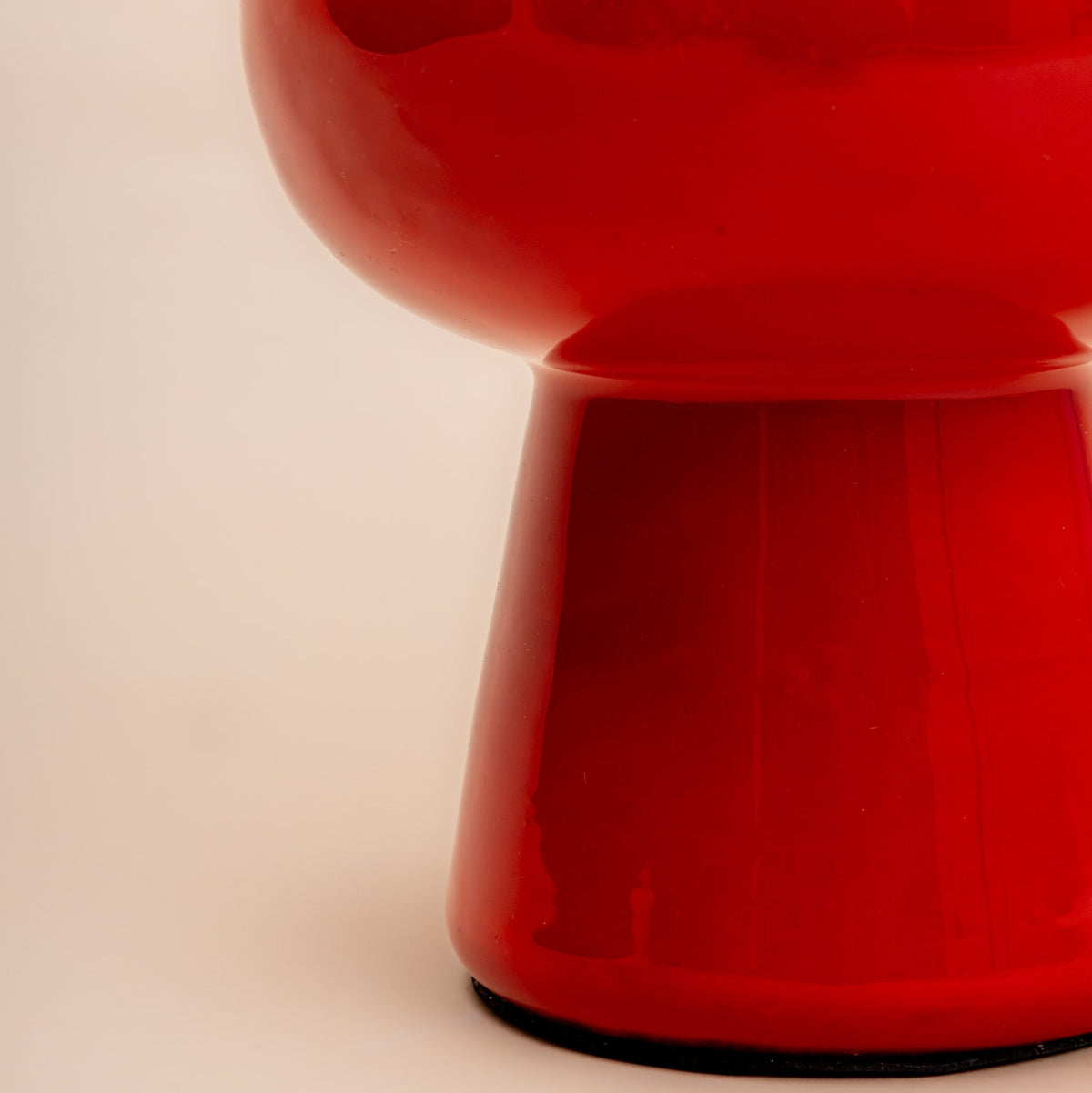 CHILLI – RED HAND BLOWN VASE