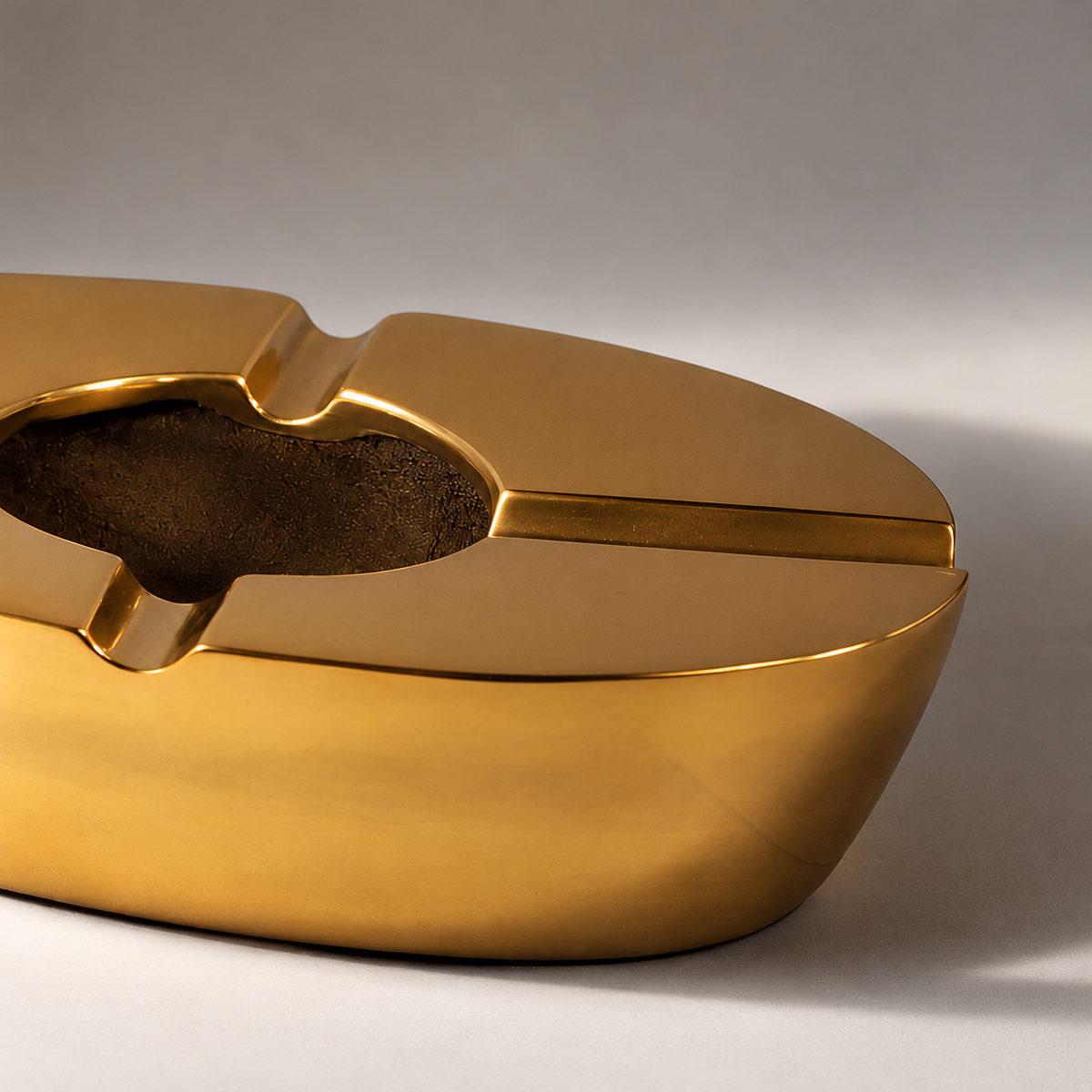 Vellora Gold Ashtray
