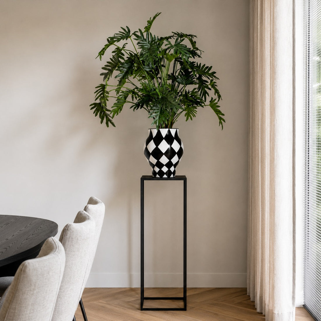 Harley Calisto –  Vase