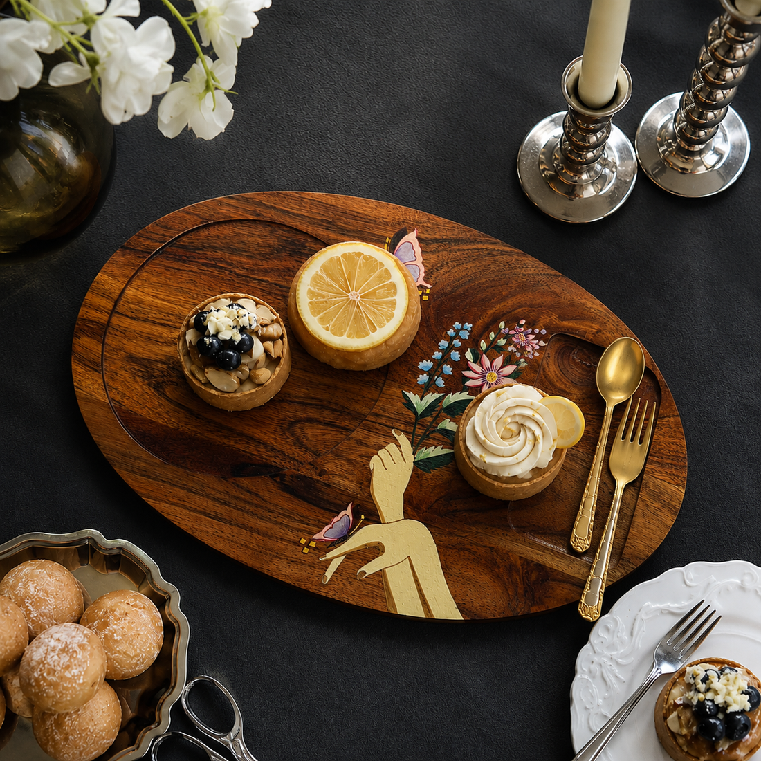 Aurela - Handmade Platter With Cloche