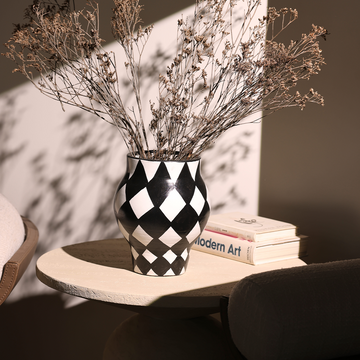 Harley Calisto –  Vase