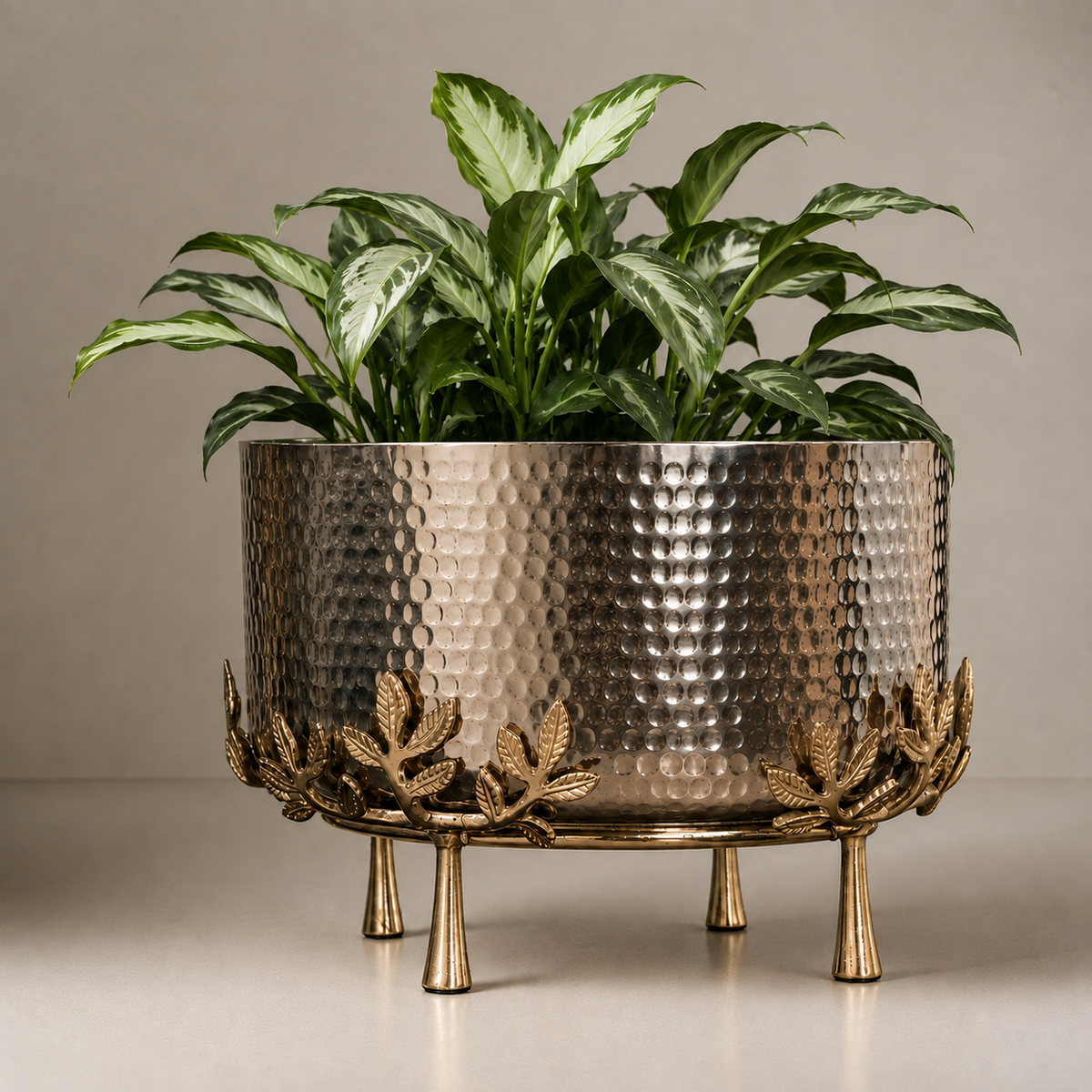 Handmade Luxe - Planter/Urli