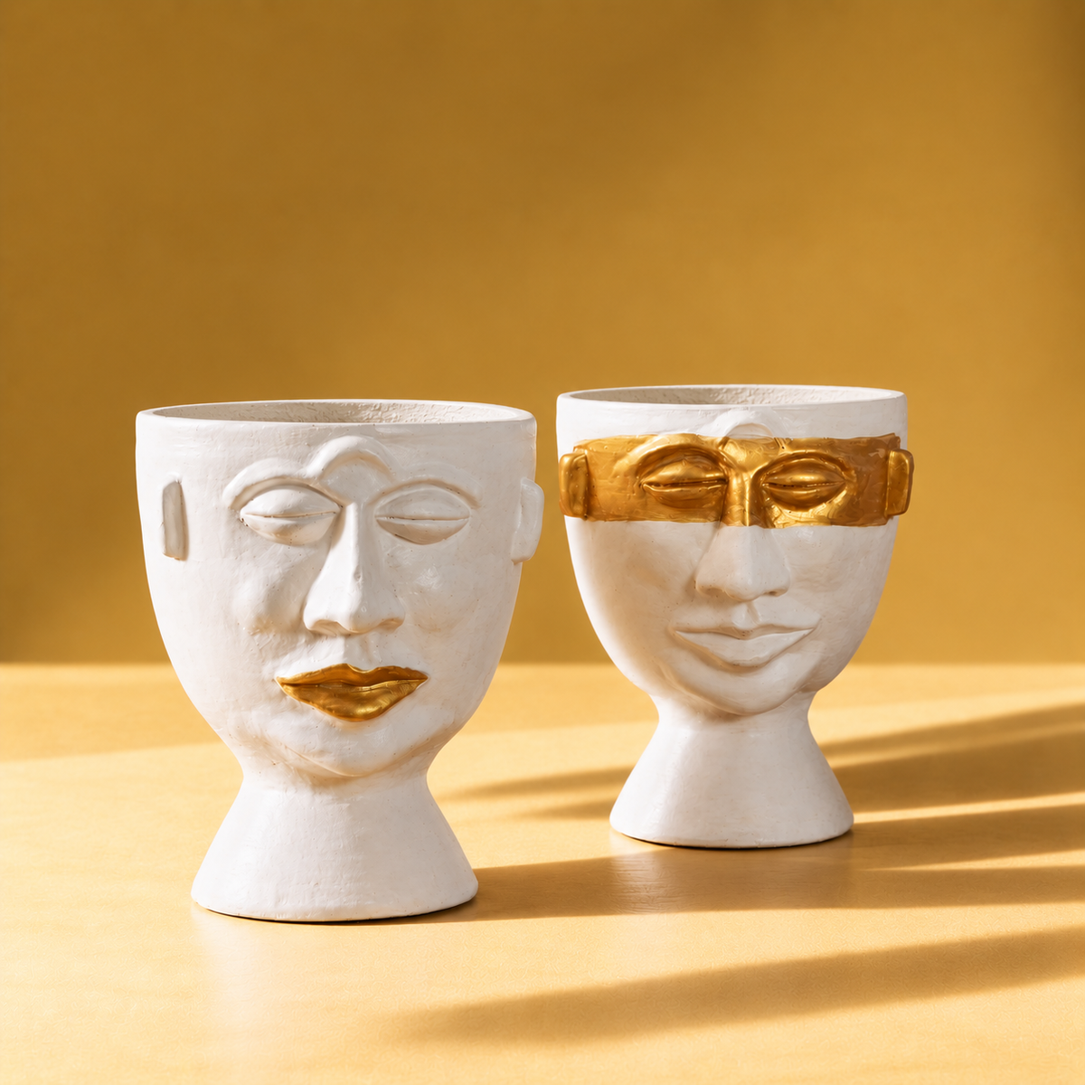 PERLA - TERRACOTA FACE VASE
