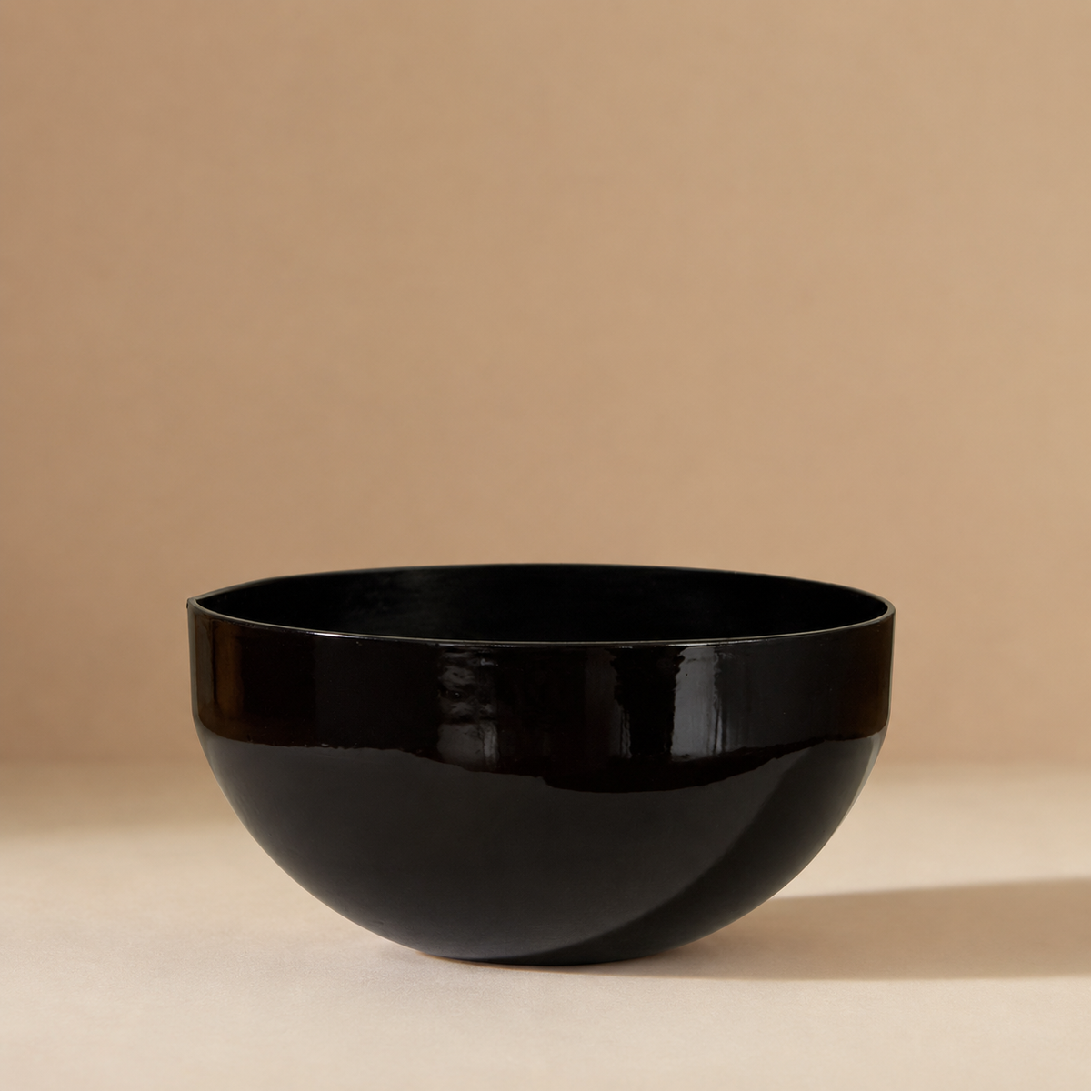Serpentine Bowl Handpainted (Gold & Black)