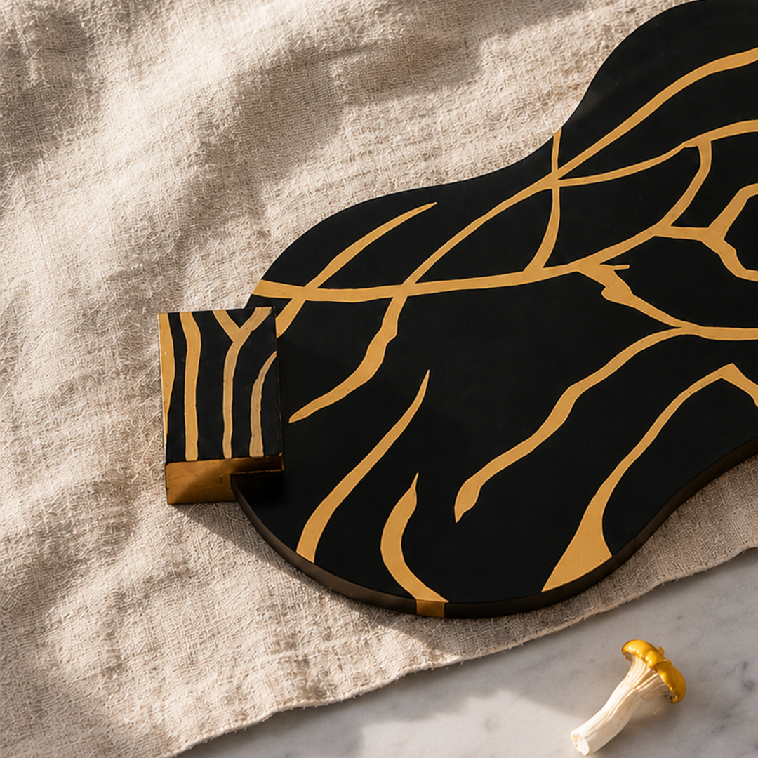 SERPENTINE - WOOD BLACK GOLD PLATTER TRAY