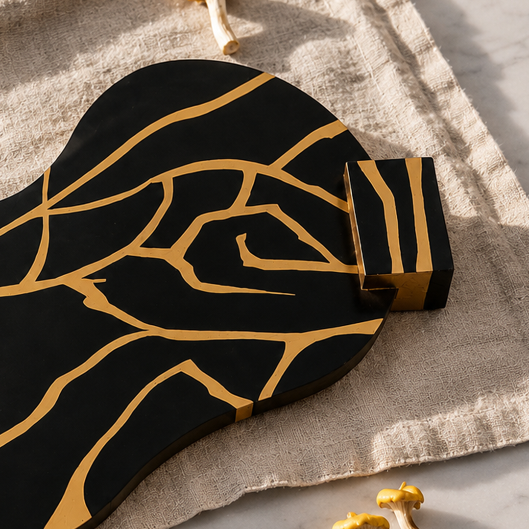 SERPENTINE - WOOD BLACK GOLD PLATTER TRAY